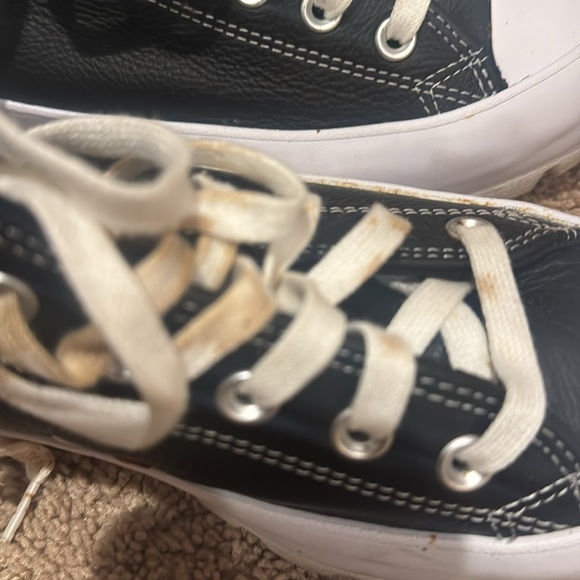 Converse with box - Picture 2 of 3